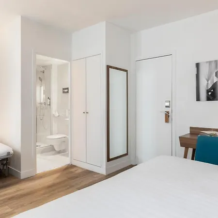 Western 61 Nation 4* Paris