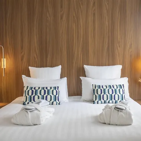 Western 61 Nation Szálloda 4*
