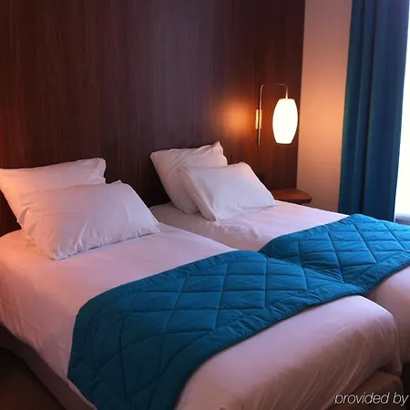 Western 61 Nation 4* Paris