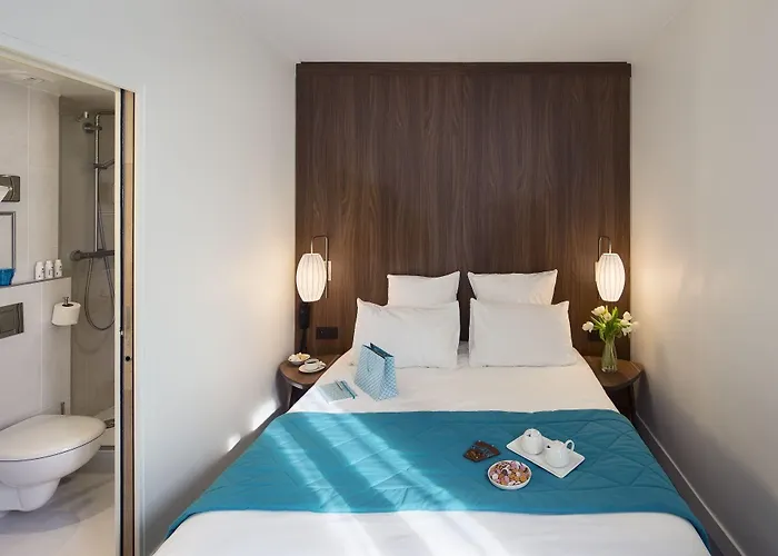 Western 61 Nation Paris