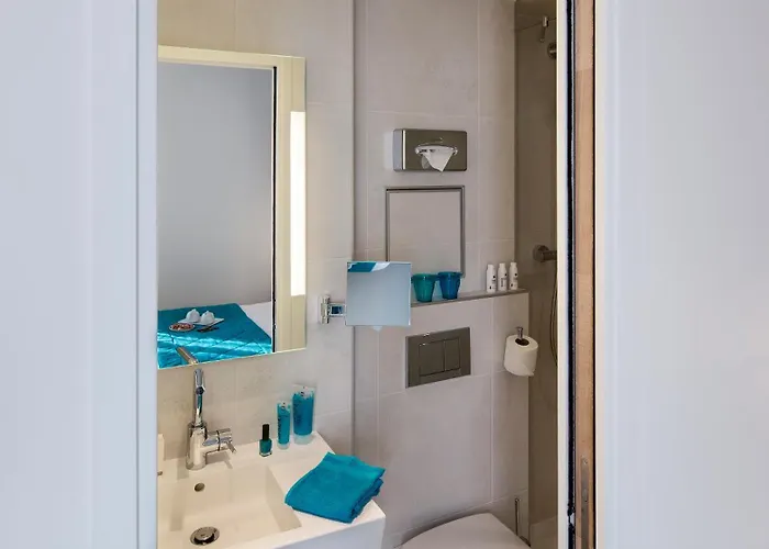 Western 61 Nation 4*