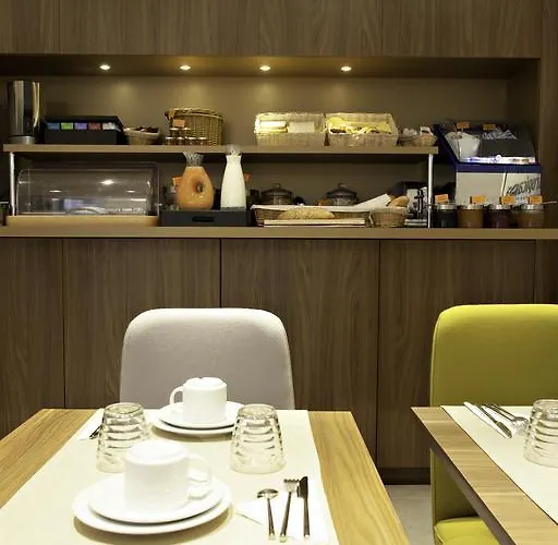 Western 61 Nation Hotel Paris