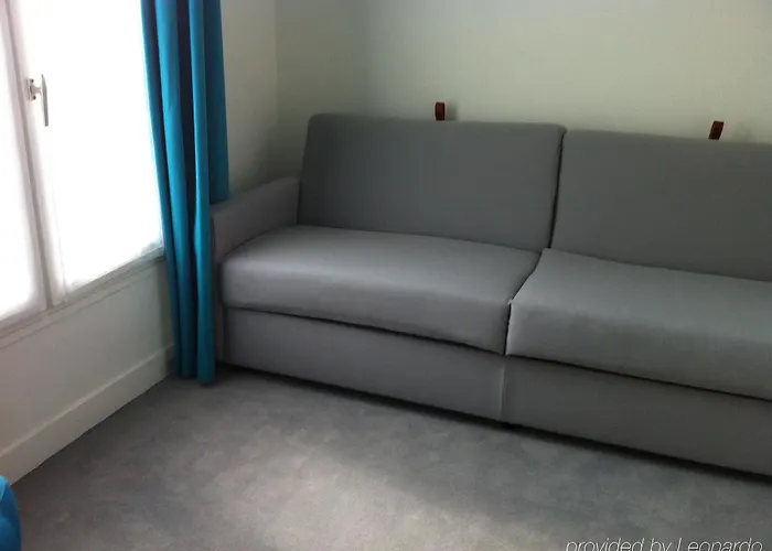 Western 61 Nation 4* Paris