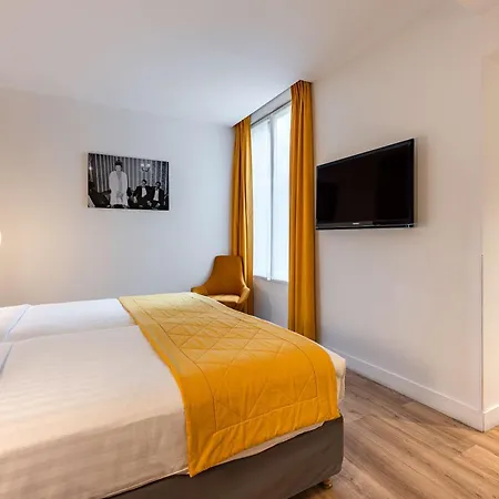 Western 61 Nation 4* פריז