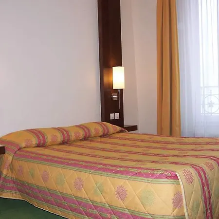 Western 61 Nation 4* פריז